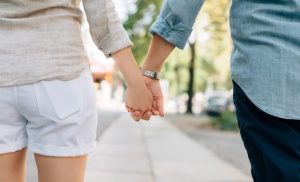 Jak zdobyć dziewczynę z klasy? Sprawdzone rady!